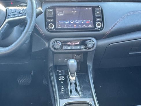Used 2024 Nissan Kicks SR w/ Exterior Package image 15