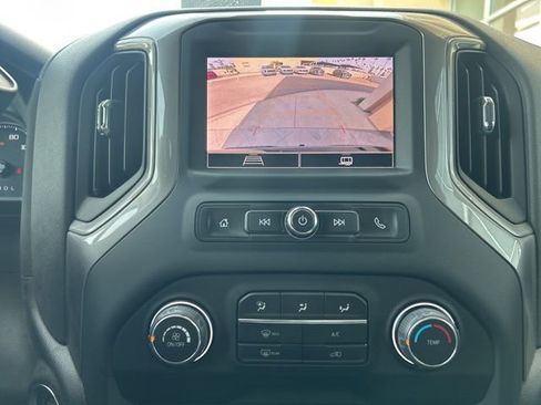 Used 2022 Chevrolet Silverado 1500 Custom image 11