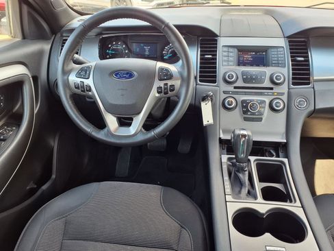 Used 2018 Ford Taurus SEL image 5