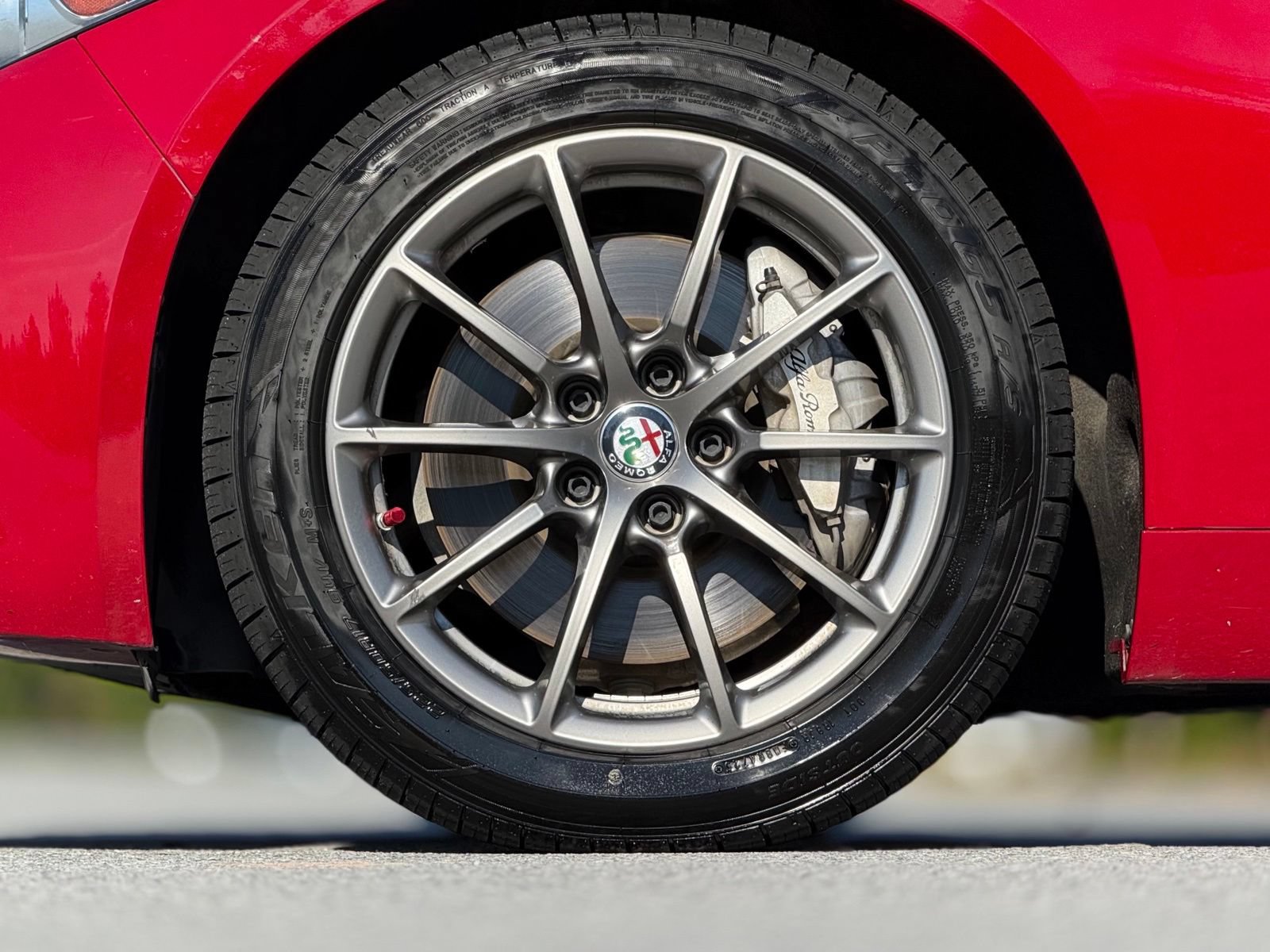Used 2017 Alfa Romeo Giulia AWD image 18