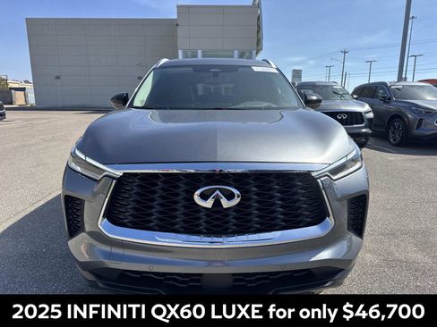 Certified 2025 INFINITI QX60 Luxe w/ Vision Package image 2