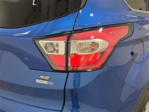 Used 2018 Ford Escape SE image 33