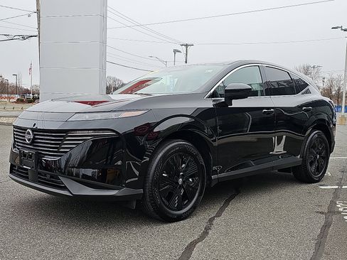 Certified 2025 Nissan Murano SV image 3