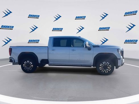 New 2026 GMC Sierra 2500 Denali Ultimate image 9