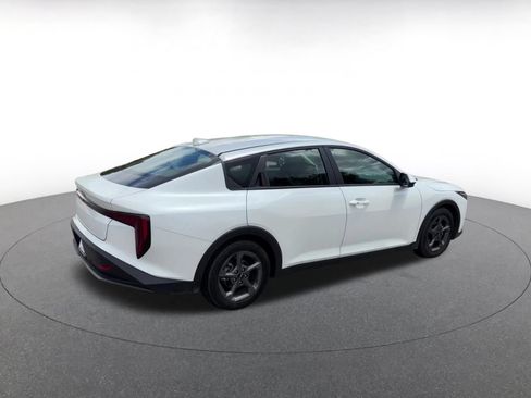 Used 2025 Kia K4 FWD image 12