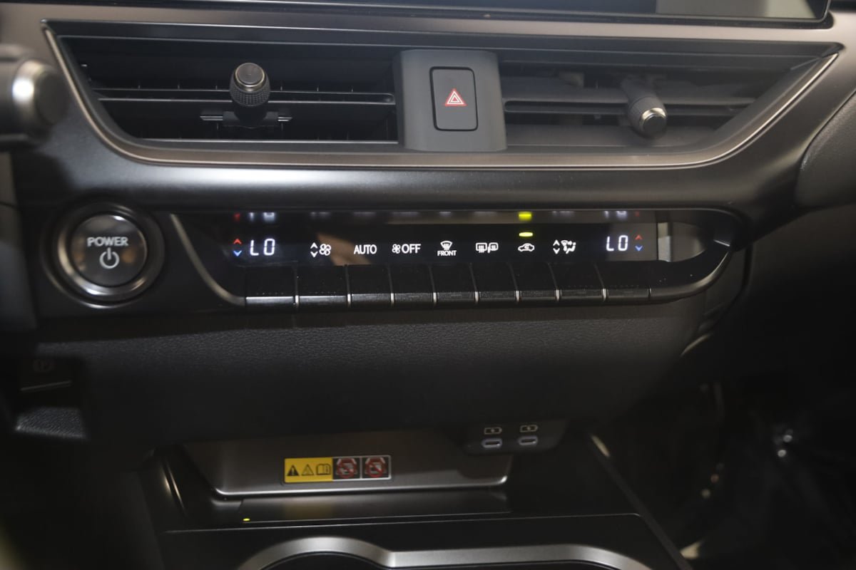 Used 2025 Lexus UX 300h FWD w/ Accessory Package (Z1) image 27