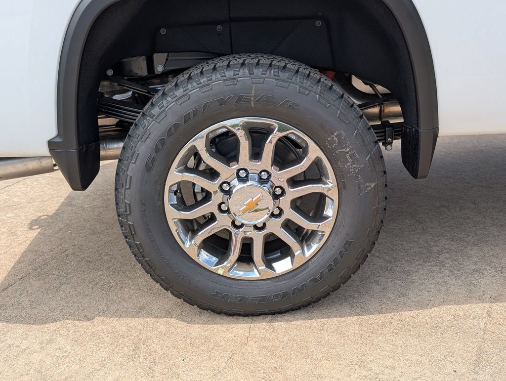 New 2026 Chevrolet Silverado 3500 LTZ w/ LTZ Premium Texas Edition AWD/4WD image 3