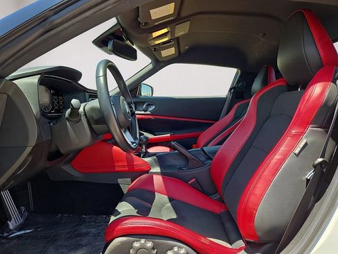 Used 2024 Nissan Z Performance w/ Floor Mat Package RWD image 17
