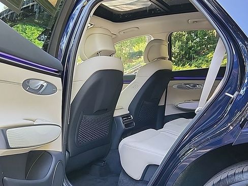 Certified 2026 Genesis GV70 2.5T Advanced AWD/4WD image 22