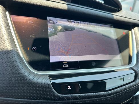 Used 2023 Cadillac XT5 Premium Luxury image 5