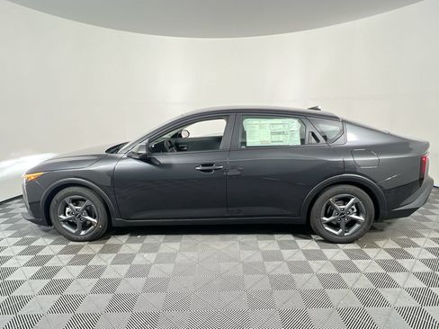 New 2026 Kia K4 FWD image 8