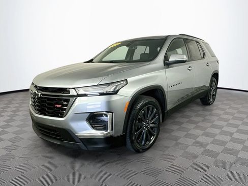 Used 2023 Chevrolet Traverse RS FWD image 5