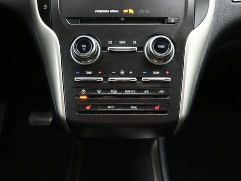 Used 2019 Lincoln MKC Select w/ Select Plus Package FWD image 36