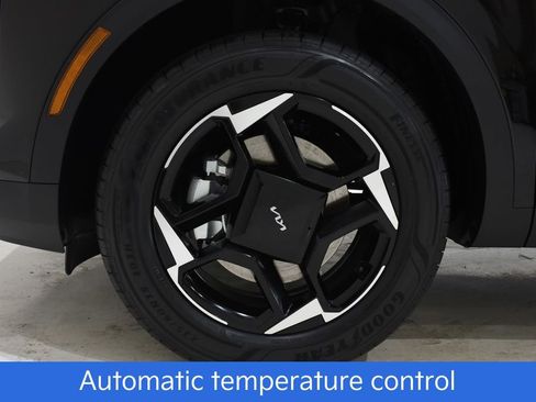 New 2026 Kia Sportage EX AWD/4WD image 6