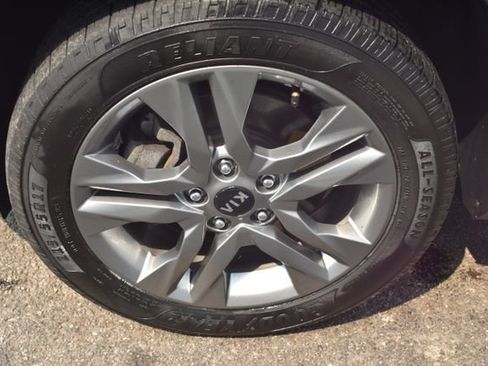 Used 2021 Kia Seltos S AWD/4WD image 40