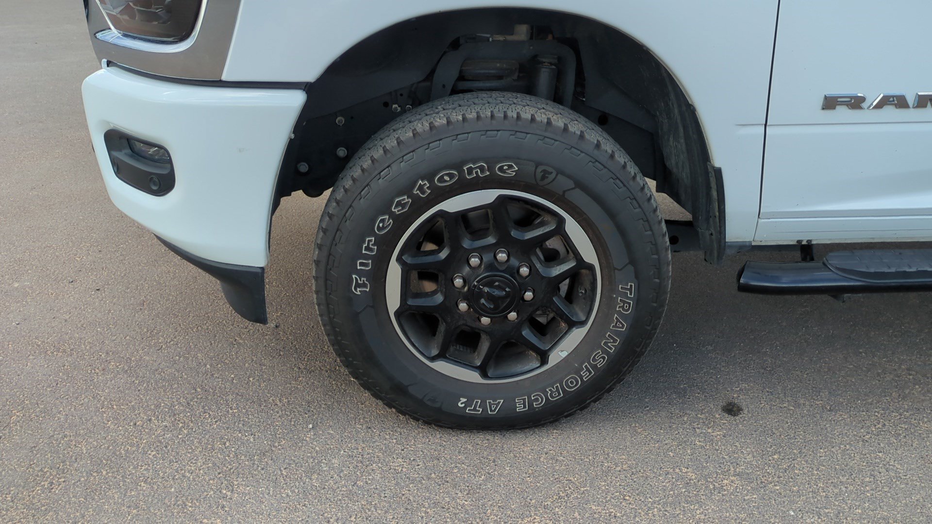 Used 2025 RAM 2500 Laramie AWD/4WD image 11