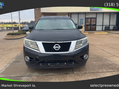 Used 2016 Nissan Pathfinder SV image 1