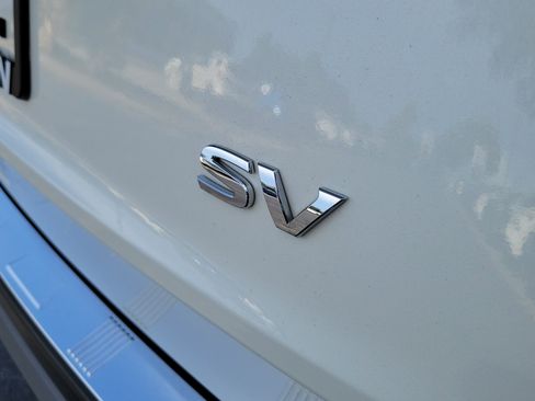 Used 2023 Nissan Rogue SV w/ SV Premium B Package FWD image 8