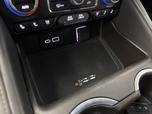 Used 2021 GMC Yukon SLT image 45