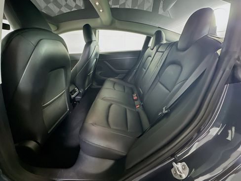 Used 2023 Tesla Model 3 Standard Range image 29