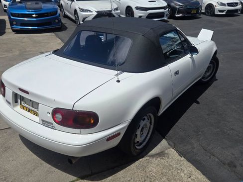 Used 1993 MAZDA MX-5 Miata RWD image 6
