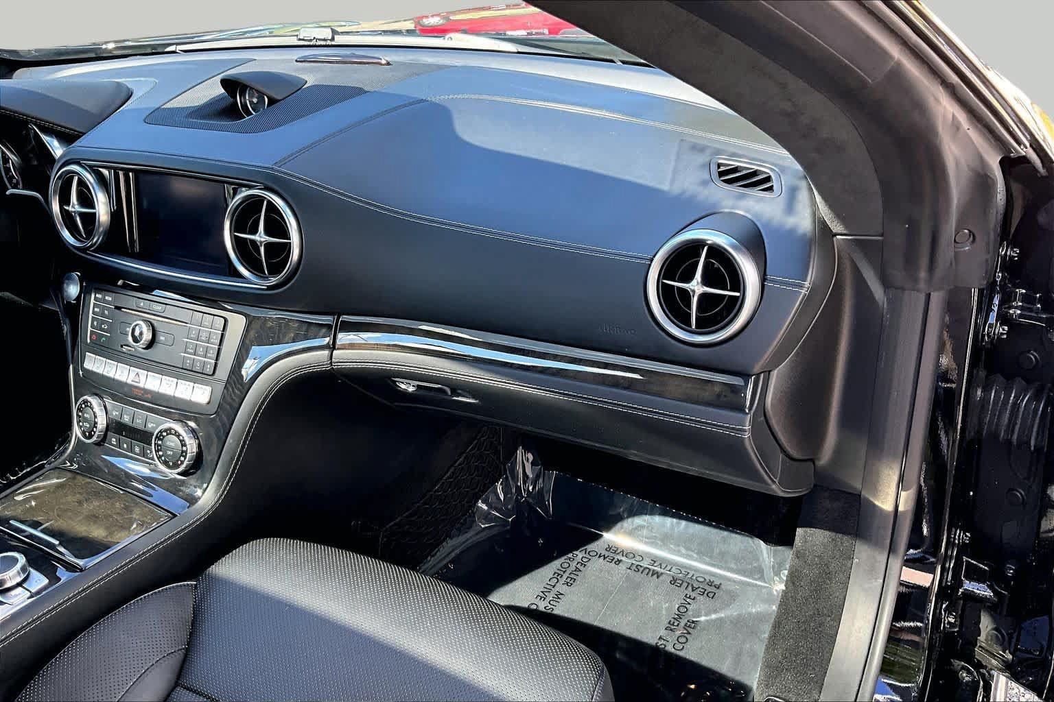 Used 2018 Mercedes-Benz SL 550 image 18