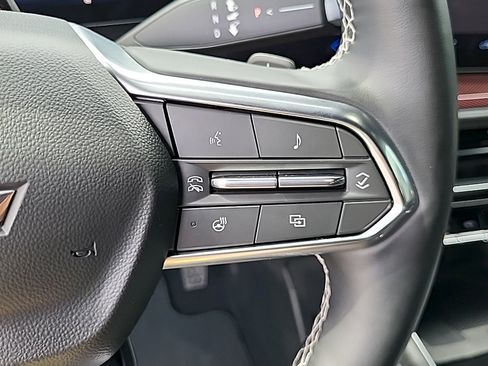 Used 2025 Chevrolet Traverse Z71 w/ Enhanced Driving Package AWD/4WD image 19