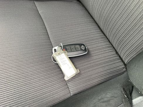 Used 2025 Nissan Sentra SV image 22