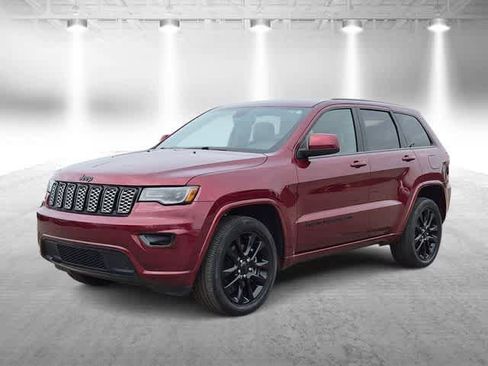 Certified 2022 Jeep Grand Cherokee Laredo X AWD/4WD image 4
