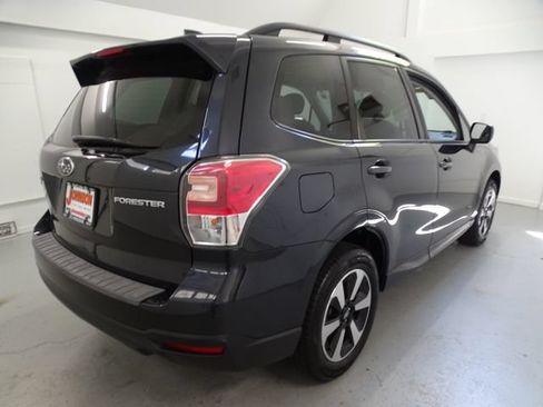 Used 2018 Subaru Forester 2.5i Premium w/ All-Weather Package AWD/4WD image 21