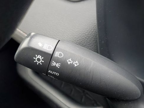 Used 2022 Toyota RAV4 XLE w/ Convenience Package AWD/4WD image 13