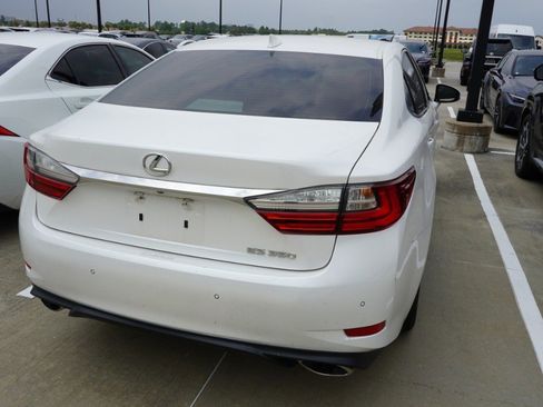 Used 2017 Lexus ES 350 w/ Luxury Package FWD image 6