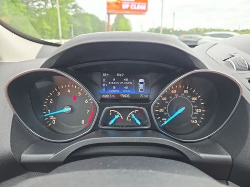 Used 2017 Ford Escape SE w/ Equipment Group 201A FWD image 19