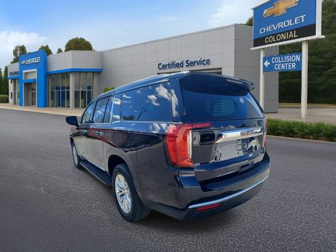 Used 2023 GMC Yukon XL SLT image 5