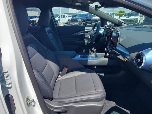 Used 2026 Chevrolet Equinox EV LT FWD image 26