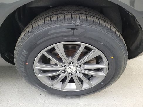 Used 2014 Cadillac SRX Luxury image 31