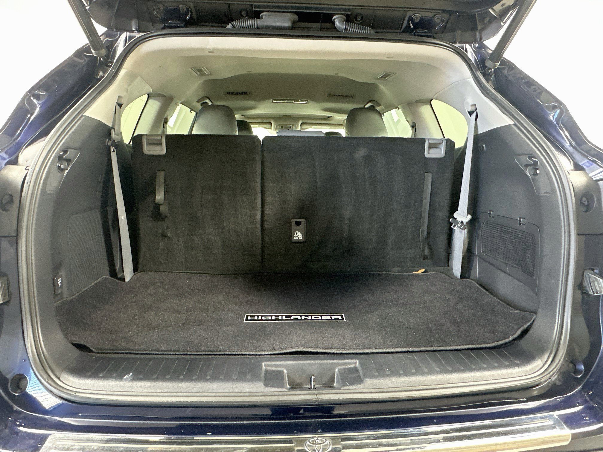 Used 2020 Toyota Highlander Limited w/ Protection Package #3 AWD/4WD image 28