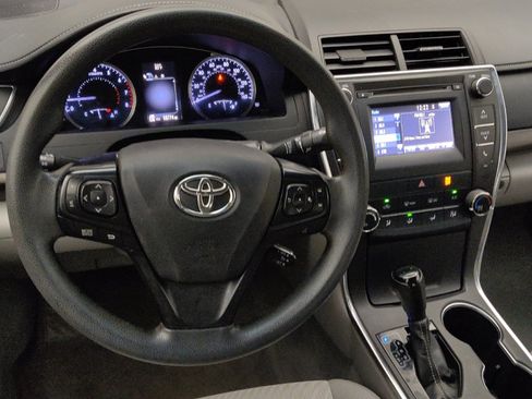 Used 2016 Toyota Camry LE FWD image 22