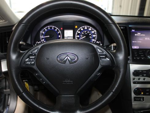 Used 2015 INFINITI Q60 Journey w/ Premium Package RWD image 11