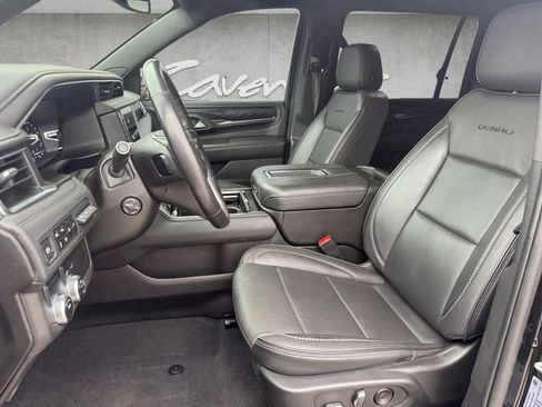 Used 2022 GMC Yukon XL Denali image 19