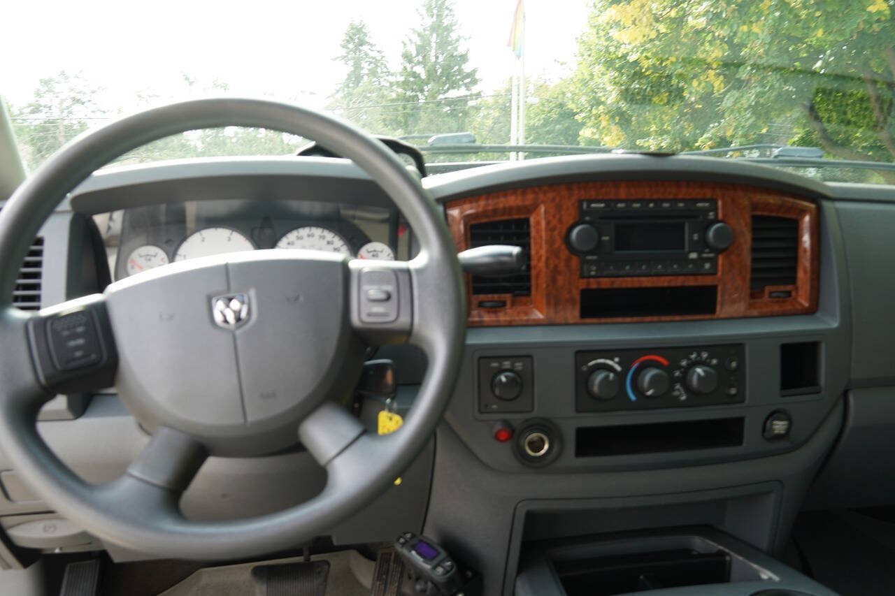 Used 2006 Dodge Ram 2500 Truck SLT AWD/4WD image 18