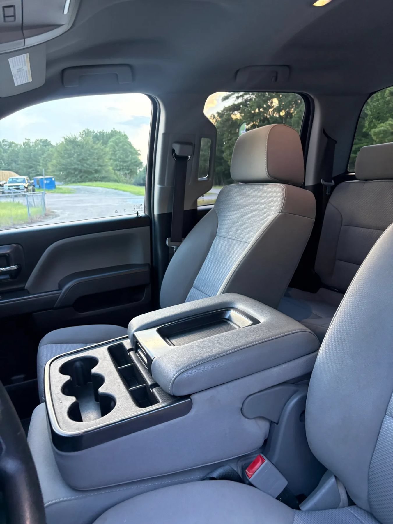 Used 2019 Chevrolet Silverado 1500 Custom w/ Custom Convenience Package AWD/4WD image 12