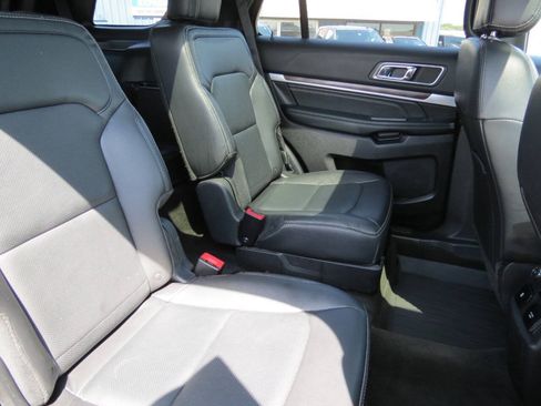 Used 2017 Ford Explorer Limited w/ Equipment Group 301A AWD/4WD image 11