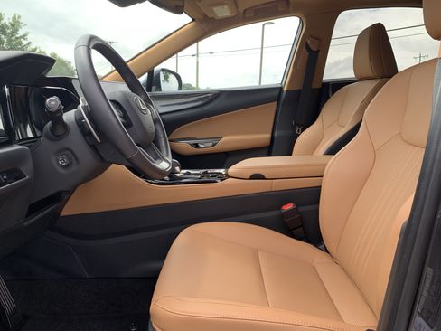 Used 2026 Lexus NX 350 AWD w/ Premium Package image 16