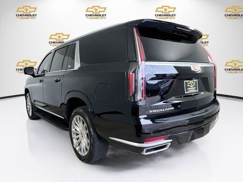 Used 2023 Cadillac Escalade ESV Premium Luxury RWD image 6