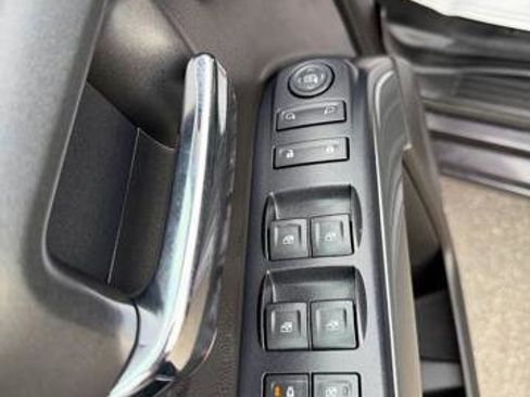 Used 2015 Chevrolet Silverado 2500 LT w/ LT Convenience Package image 8