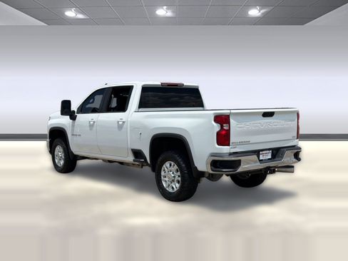 Used 2024 Chevrolet Silverado 2500 LT AWD/4WD image 3
