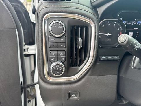 Used 2022 GMC Sierra 1500 AT4 w/ AT4 Premium Package AWD/4WD image 15