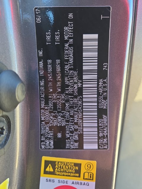 Used 2017 Toyota Highlander XLE AWD/4WD image 28
