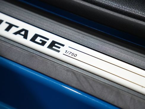 Used 2020 BMW M4 Coupe w/ Competition Package RWD image 29
